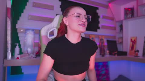 Snapshot of celeste_blazze chatting on December 4, 6:06 pm Celeste online show from December 4, 6:06 pm