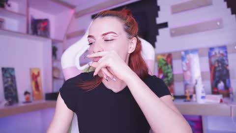 Snapshot of celeste_blazze chatting on December 13, 5:21 pm Celeste online show from December 13, 5:21 pm