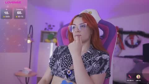 Snapshot of celeste_blazze chatting on December 19, 4:46 pm Celeste online show from December 19, 4:46 pm