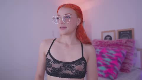 Snapshot of celeste_blazze chatting on September 15, 5:35 pm Celeste online show from September 15, 5:35 pm