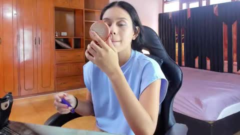 Snapshot of celeste_coquette chatting on December 16, 6:35 pm SARA online show from December 16, 6:35 pm