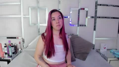 Snapshot of celeste_hillx chatting on March 11, 2:54 am celeste_hillx online show from March 11, 2:54 am