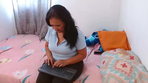 Snapshot of celeste_ortega_ chatting on November 14, 6:28 pm Celeste Ortega online show from November 14, 6:28 pm