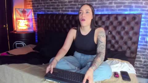 celeste_starsss online show from November 14, 12:48 pm