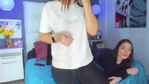 celeste_starsss online show from November 20, 9:31 am