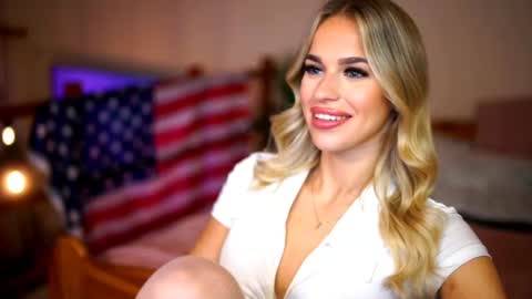 Snapshot of celeste_www chatting on June 11, 5:55 pm Sunflower online show from June 11, 5:55 pm