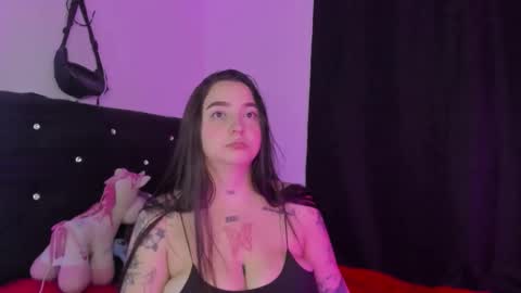 Snapshot of celeste_y_pipe chatting on December 21, 8:54 am Celeste Y Pipe online show from December 21, 8:54 am