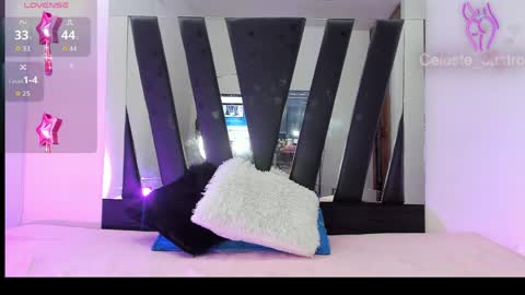 Mariana online show from April 8, 6:08 pm