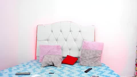 Snapshot of celestederek chatting on November 25, 4:45 am Celeste - Derek online show from November 25, 4:45 am