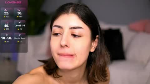 Chleo online show from April 7, 5:08 am