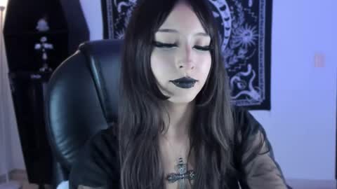   online show from January 16, 11:42 pm