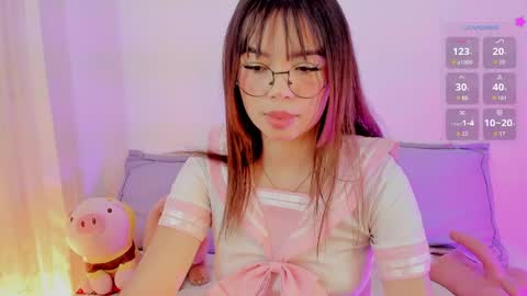 Snapshot of celestte_ruizz chatting on June 1, 12:34 am 700 110 p online show from June 1, 12:34 am
