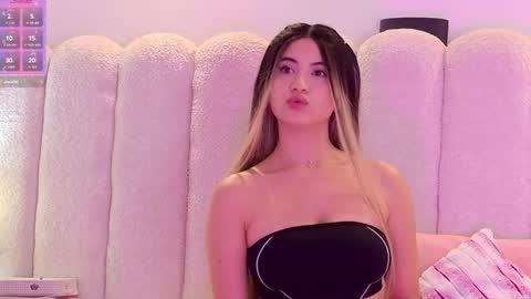 Snapshot of celestte_vanegas chatting on February 25, 5:33 pm celestte_vanegas online show from February 25, 5:33 pm