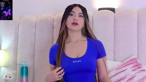 Snapshot of celestte_vanegas chatting on March 19, 5:50 pm celestte_vanegas online show from March 19, 5:50 pm