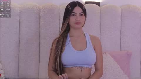 Snapshot of celestte_vanegas chatting on May 11, 6:05 pm celestte_vanegas online show from May 11, 6:05 pm