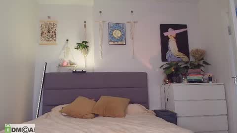 Snapshot of celin_summer chatting on July 8, 3:38 pm Celin online show from July 8, 3:38 pm