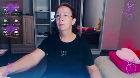 Snapshot of celine_faer1 chatting on June 22, 6:49 pm Celine online show from June 22, 6:49 pm