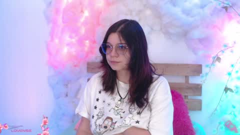 Snapshot of centaurigirls chatting on February 5, 9:18 pm Hello guys my name is Sofi and Lizzie and Vanessa online show from February 5, 9:18 pm