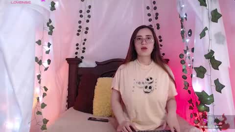 Snapshot of centaurigirls chatting on February 26, 2:26 am Hello guys my name is Sofi and Lizzie and Vanessa online show from February 26, 2:26 am