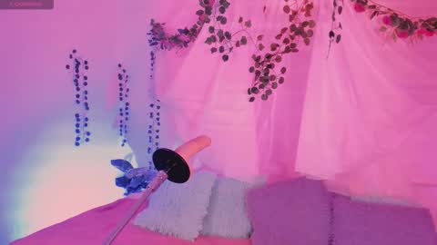 Snapshot of centaurigirls chatting on November 6, 2:56 am Hello guys my name is Sofi and Lizzie and Vanessa online show from November 6, 2:56 am