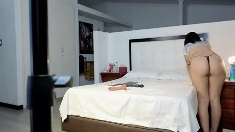 Cerecita online show from December 23, 3:04 am