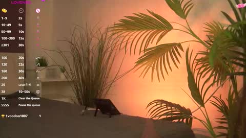 Casey online show from October 13, 9:37 pm