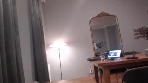 cfnmfriendly online show from December 20, 2:38 pm