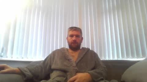 Snapshot of ch33ky85 chatting on December 10, 10:49 am ch33ky85 online show from December 10, 10:49 am