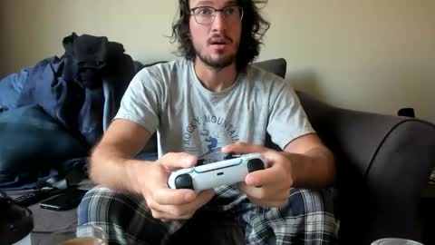 Snapshot of chadpowerz chatting on March 2, 7:43 pm Lydong online show from March 2, 7:43 pm