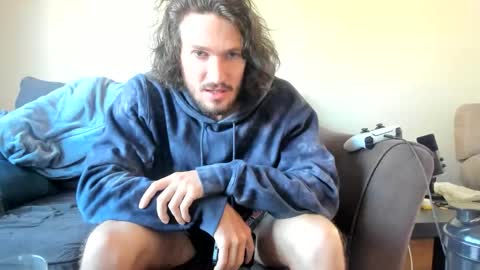 Snapshot of chadpowerz chatting on March 8, 10:24 pm Lydong online show from March 8, 10:24 pm