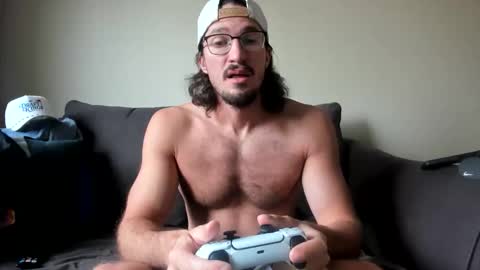 Snapshot of chadpowerz chatting on March 31, 8:20 pm Lydong online show from March 31, 8:20 pm