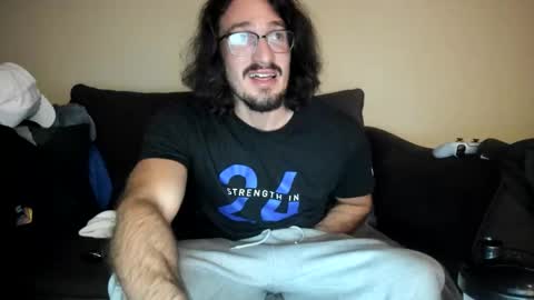 Snapshot of chadpowerz chatting on April 1, 8:26 am Lydong online show from April 1, 8:26 am