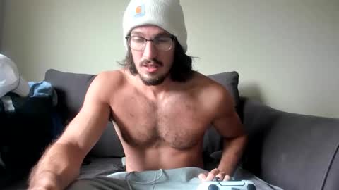 Snapshot of chadpowerz chatting on April 1, 4:37 pm Lydong online show from April 1, 4:37 pm