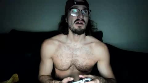 Snapshot of chadpowerz chatting on April 5, 7:27 am Lydong online show from April 5, 7:27 am