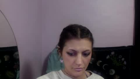 chaia online show from April 19, 4:39 pm