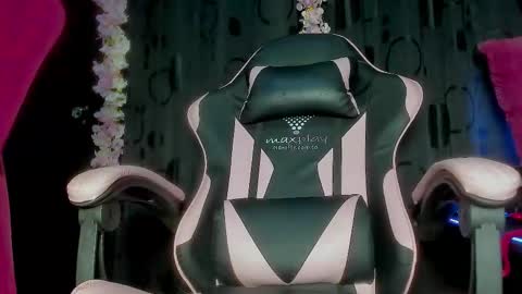 chaminelan online show from January 15, 7:39 pm