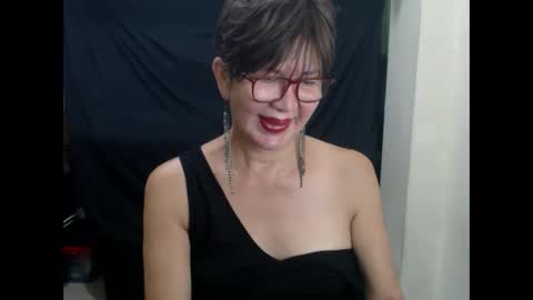 Snapshot of champaka123 chatting on February 15, 8:57 am champaka online show from February 15, 8:57 am