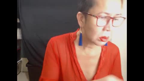 Snapshot of champaka123 chatting on February 18, 3:46 am champaka online show from February 18, 3:46 am