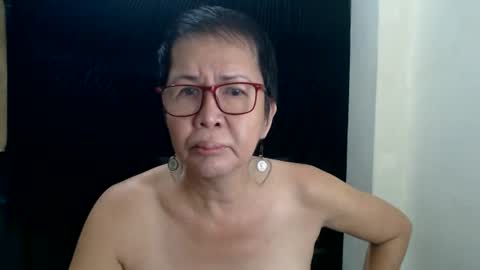 Snapshot of champaka123 chatting on June 22, 4:31 am champaka online show from June 22, 4:31 am