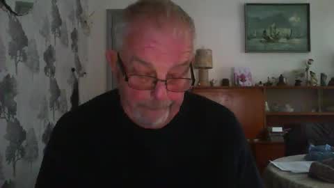 Snapshot of champers37 chatting on February 13, 11:06 am Champers online show from February 13, 11:06 am