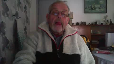 Champers online show from January 8, 11:56 am