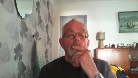 Champers online show from April 14, 3:18 pm