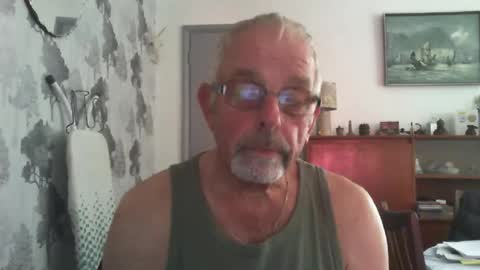 Snapshot of champers37 chatting on July 9, 9:46 am Champers online show from July 9, 9:46 am
