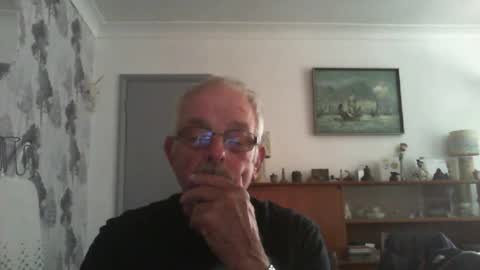 Snapshot of champers37 chatting on July 13, 10:07 am Champers online show from July 13, 10:07 am