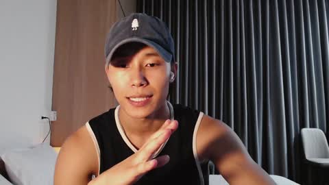 chan_pak online show from December 9, 7:39 pm