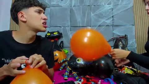 Chanellandmax online show from October 22, 1:11 pm