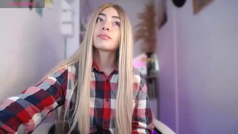 channel_blonde_a online show from November 5, 4:40 pm