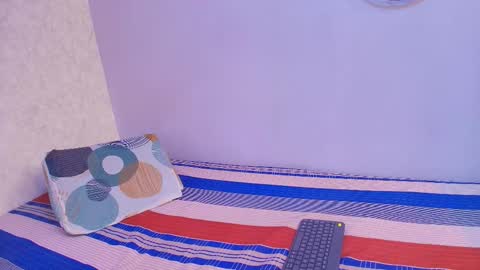 Raquel  online show from December 18, 12:00 pm