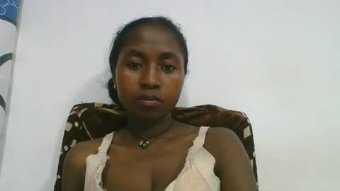 chantale483461 online show from March 7, 6:05 pm
