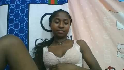 chantale483461 online show from March 17, 6:00 pm